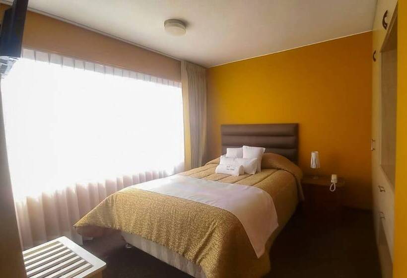 ホテル San Felipe Suites