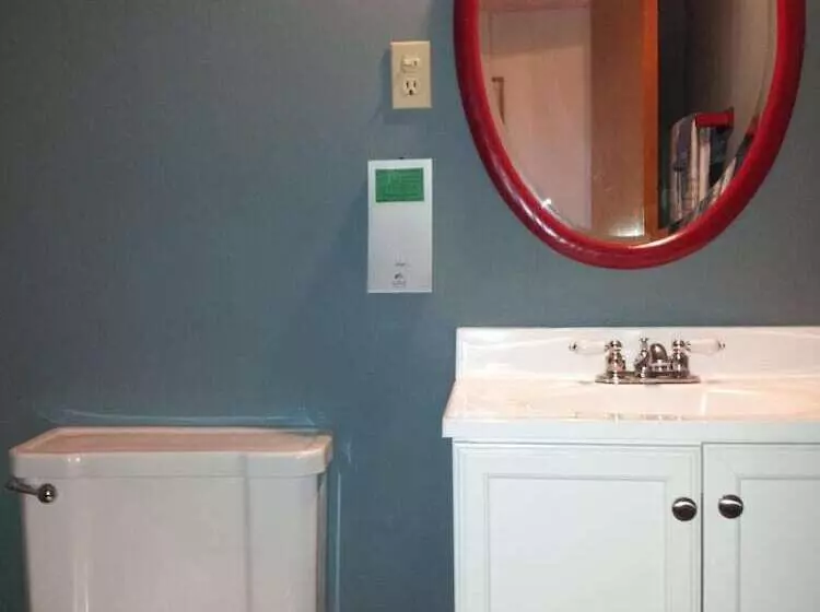 Motelli Ocean Avenue Inn