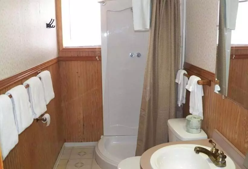 Motelli Ocean Avenue Inn