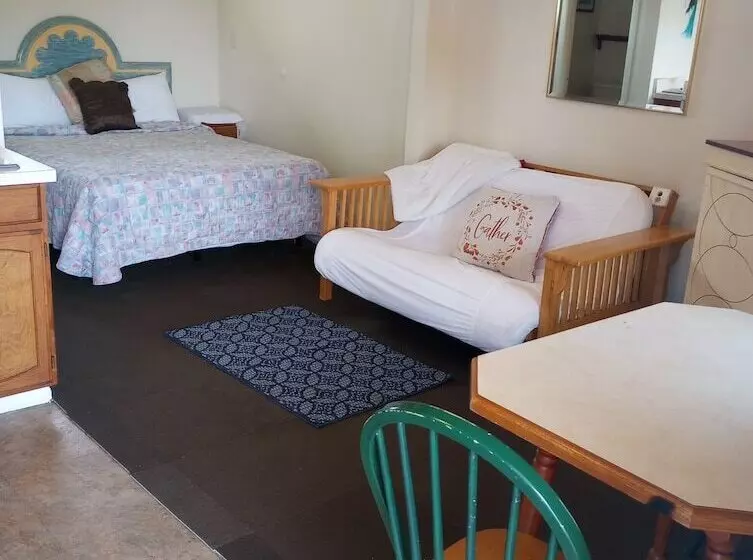 Motelli Ocean Avenue Inn