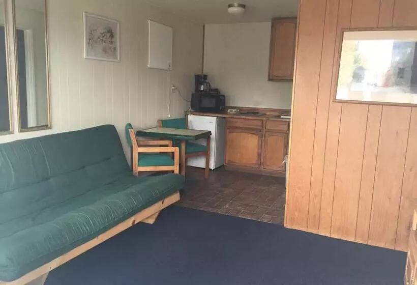 Motelli Ocean Avenue Inn