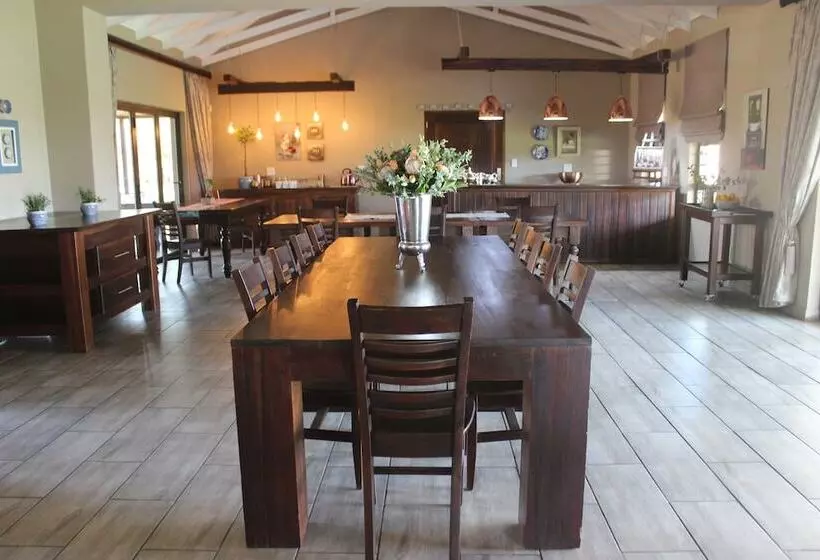 Majatalo 2 Owls Guesthouse