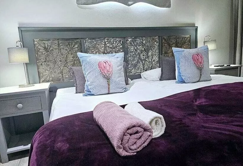 Majatalo 2 Owls Guesthouse