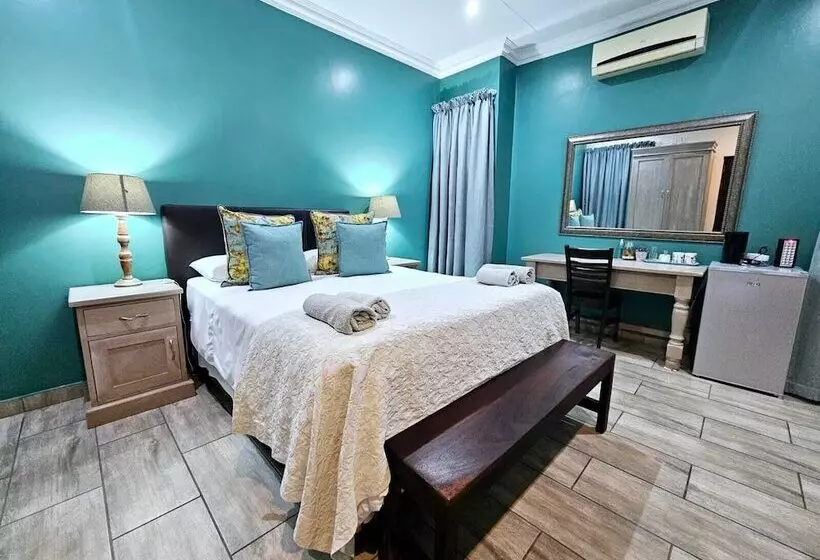 Majatalo 2 Owls Guesthouse