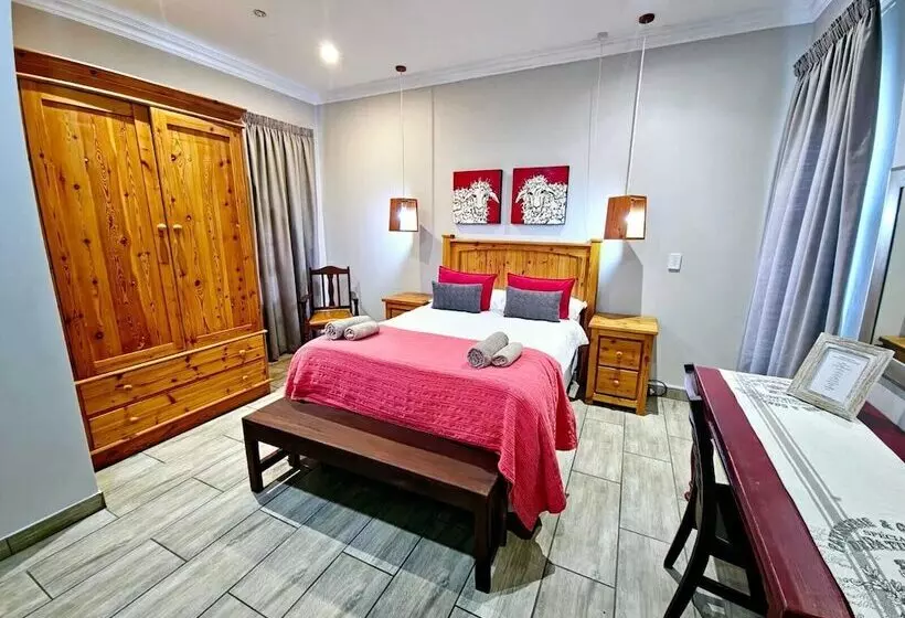 Majatalo 2 Owls Guesthouse