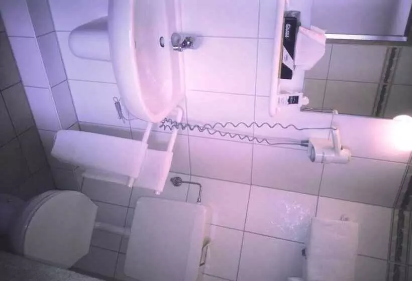 Majatalo Gästehaus An Der Peitnach