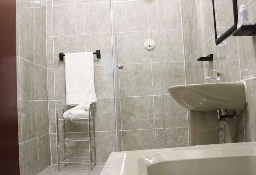 Pension (Hôtel basse catégorie) Leagajang Guest Lodge