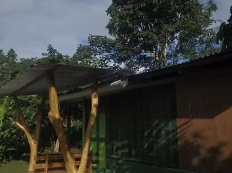 ペンション Rancho Verde De Osa