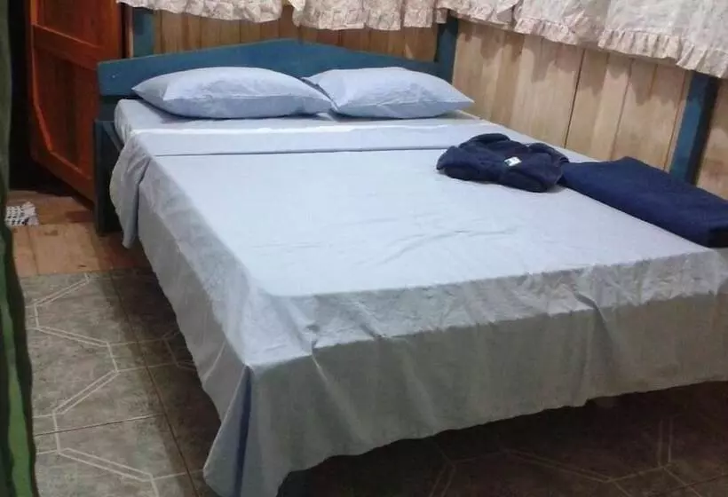 ペンション Rancho Verde De Osa