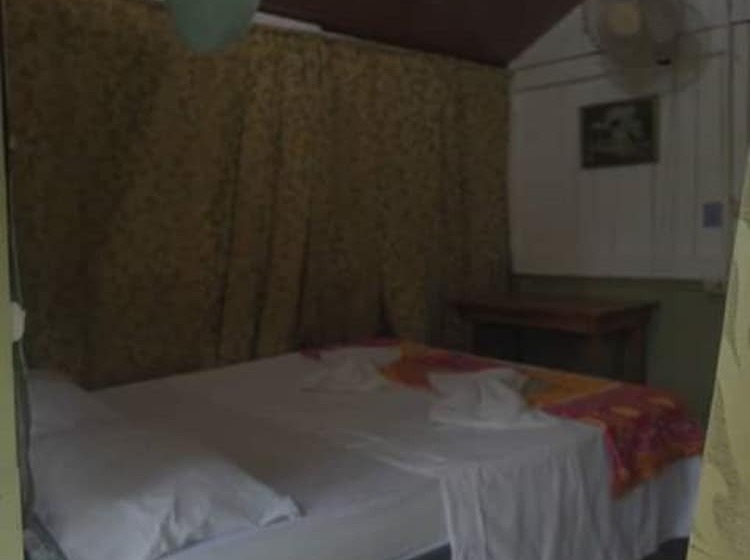 ペンション Rancho Verde De Osa