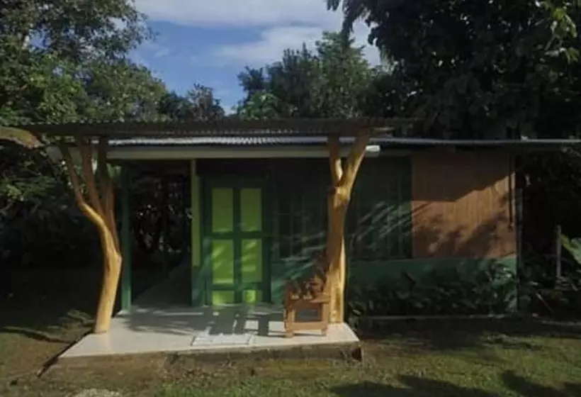 ペンション Rancho Verde De Osa