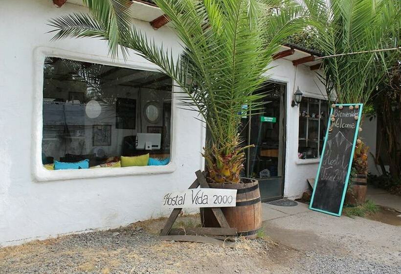 مبيت وإفطار Hostal Vida 2000