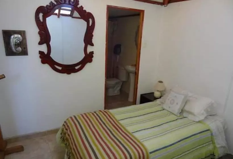 Aamiaismajoitus (B&B) Hostal Vida 2000