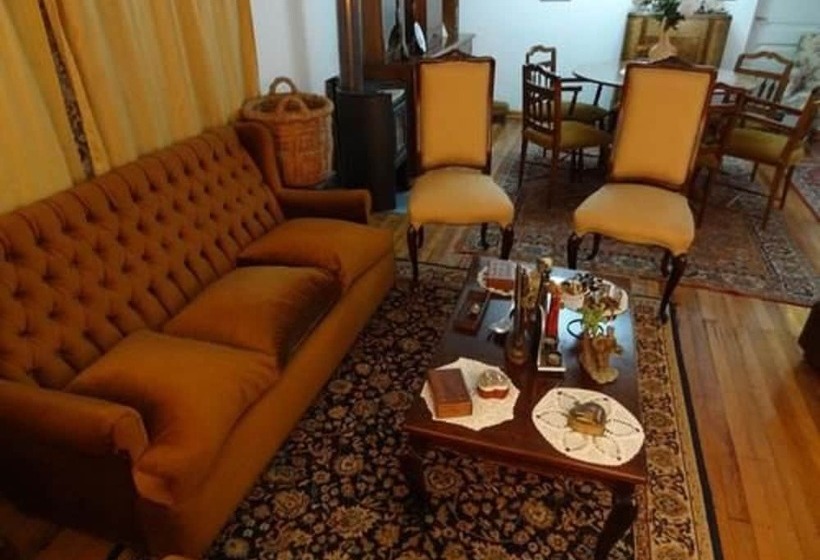مبيت وإفطار Hostal Vida 2000