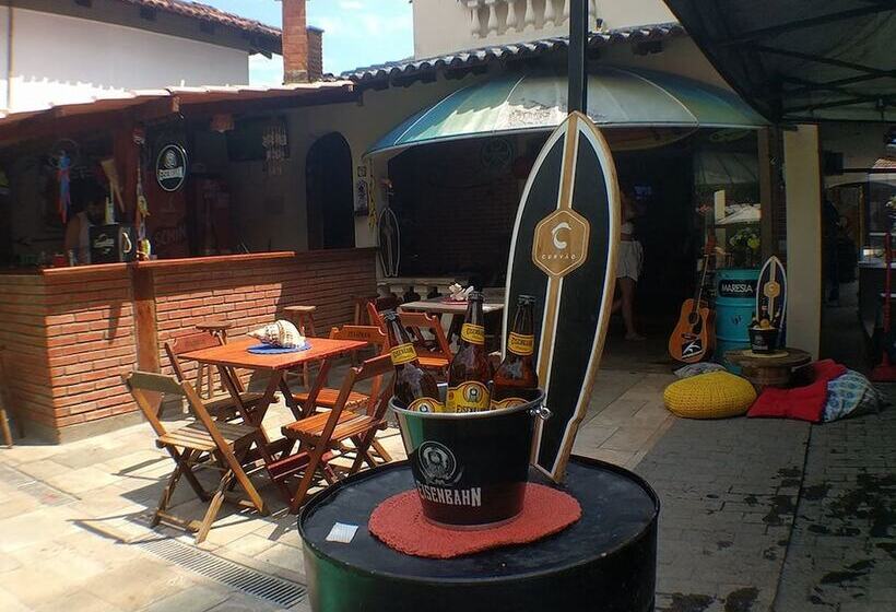 Curvão Surf House   Hostel