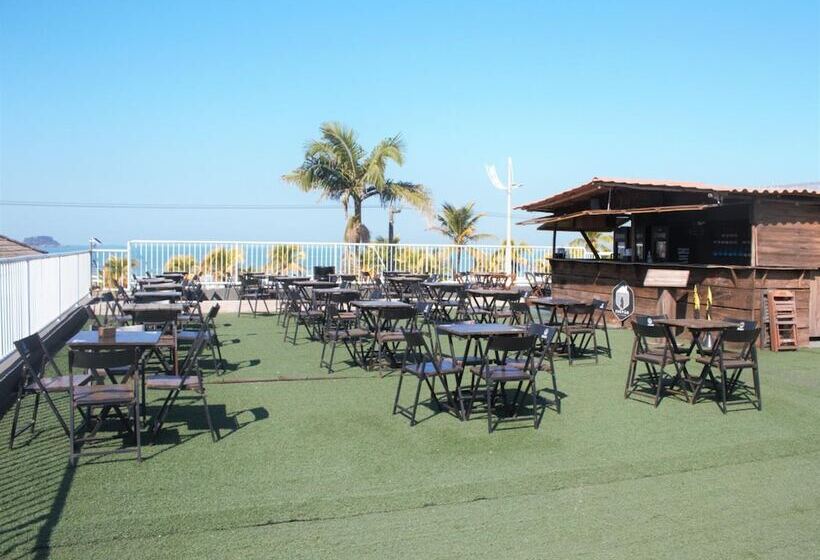 Curvão Surf House   Hostel