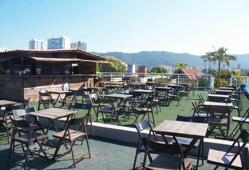 Curvão Surf House   Hostel