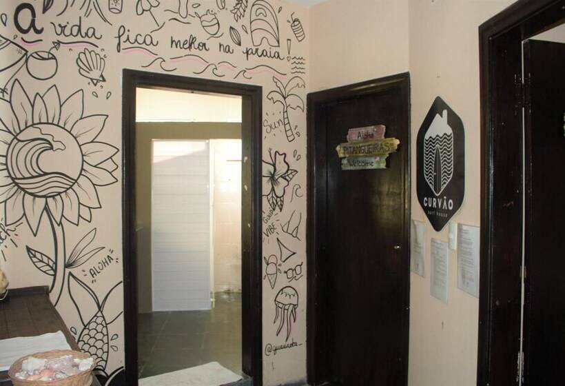 Curvão Surf House   Hostel