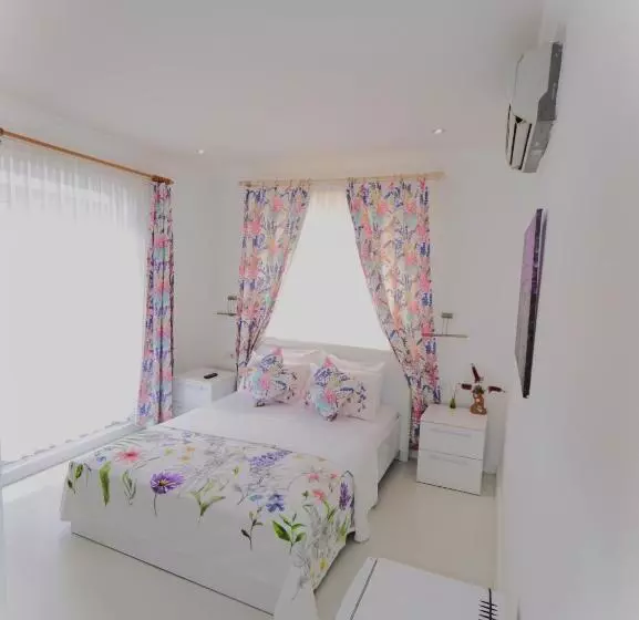 Denizkizi Butik Otel