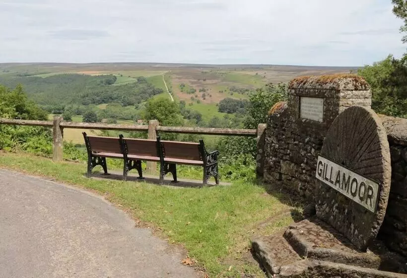 Henhouse Cottage