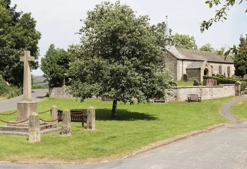 Henhouse Cottage