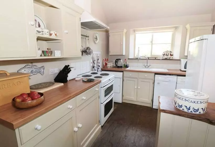 Henhouse Cottage