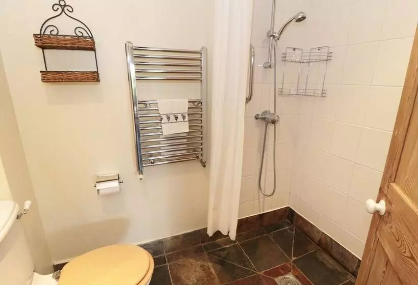 Henhouse Cottage