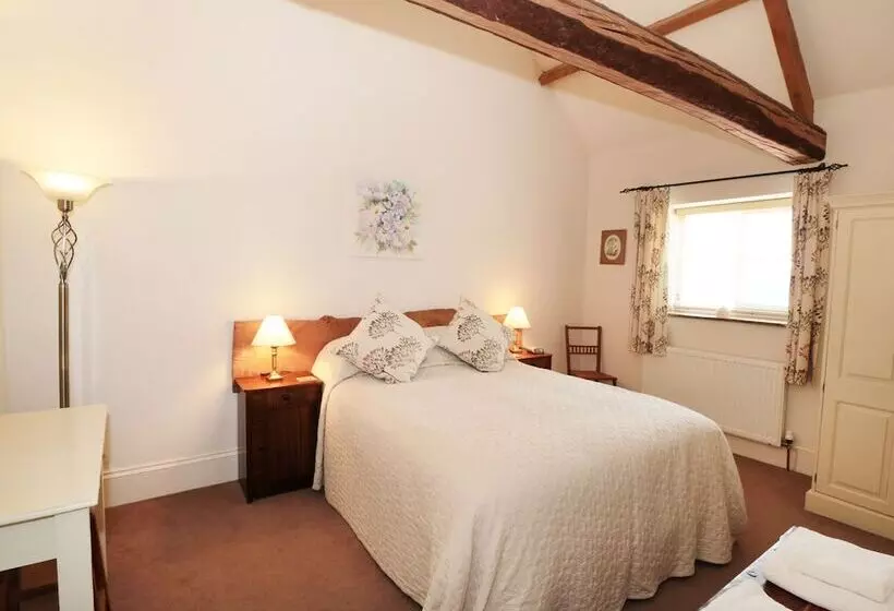 Henhouse Cottage