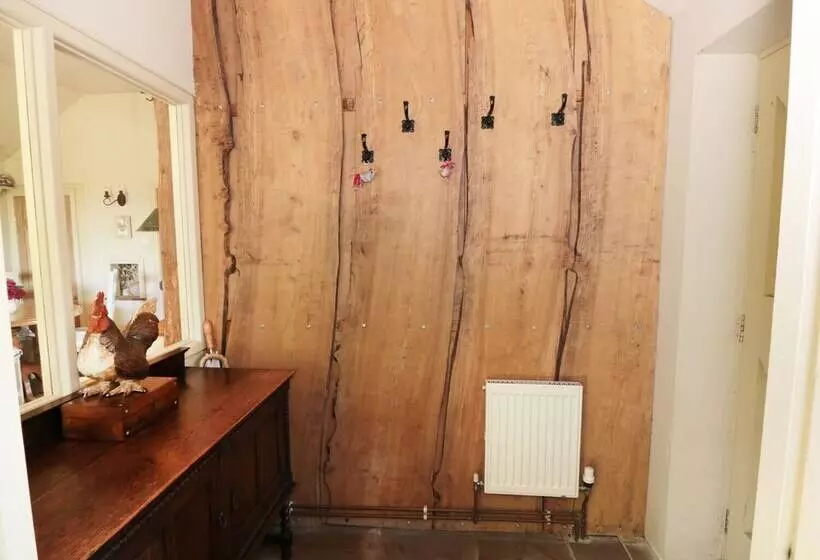 Henhouse Cottage