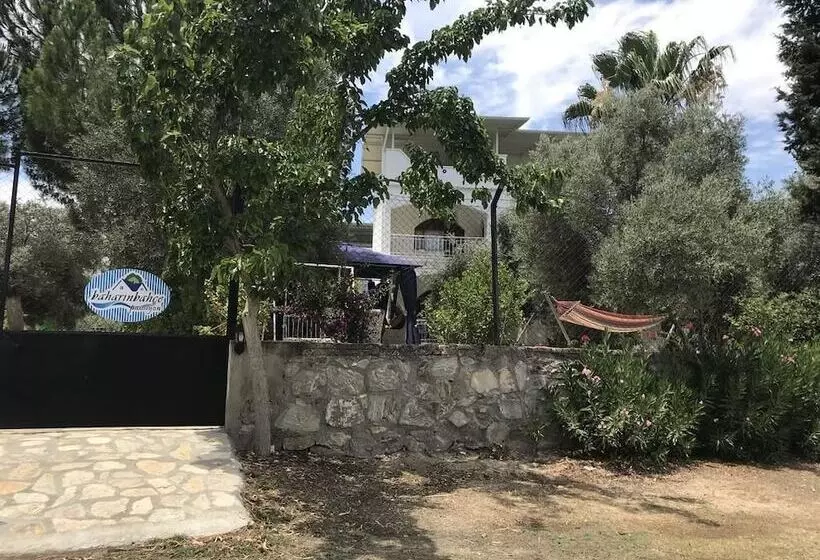 Hotelli Baharin Bahce Pansiyon