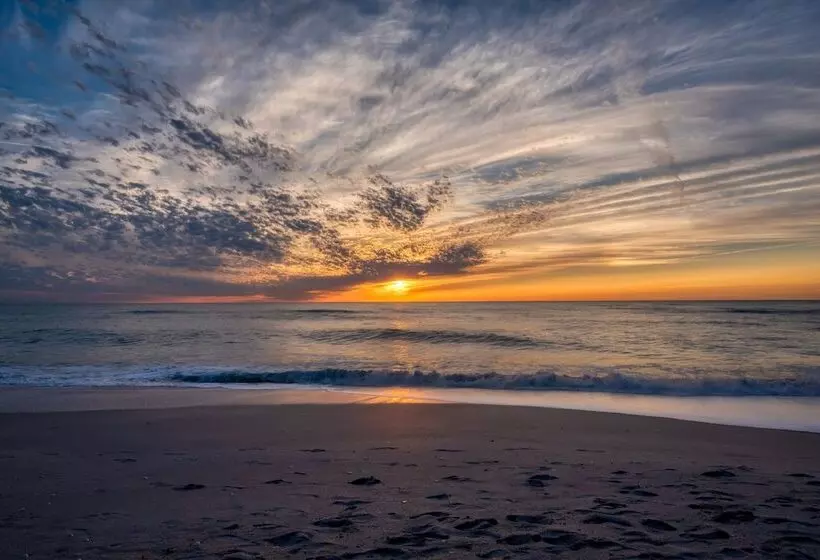 Hotelli Escape Resort & Marina