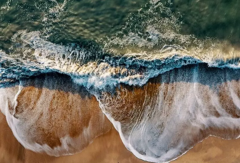 Hotelli Escape Resort & Marina