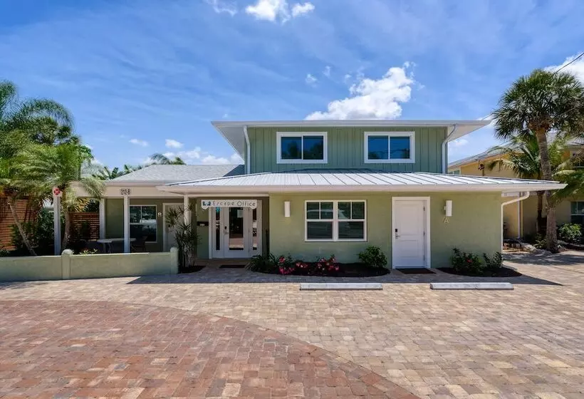 Hotelli Escape Resort & Marina