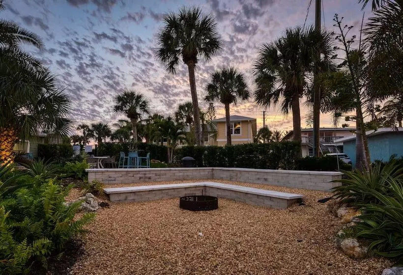 Hotelli Escape Resort & Marina