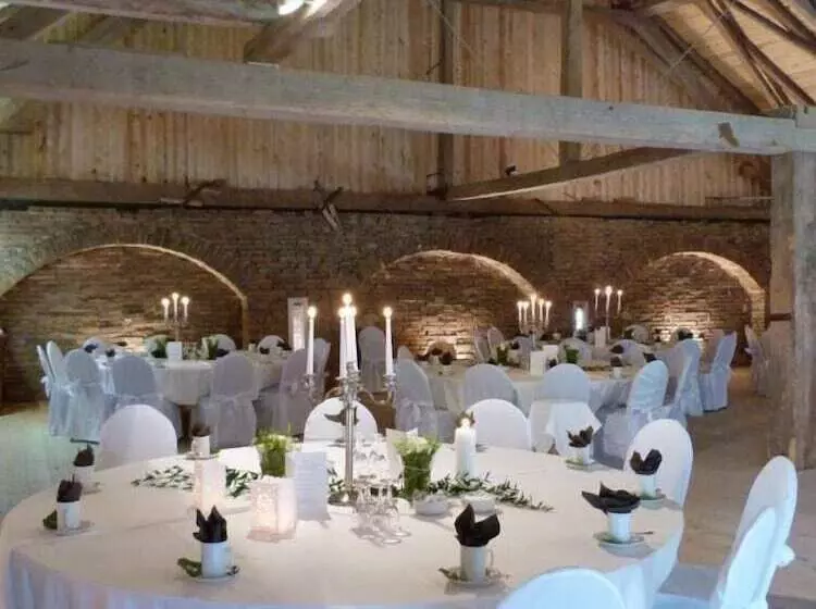 Hotelli Gasthof Zum Bach