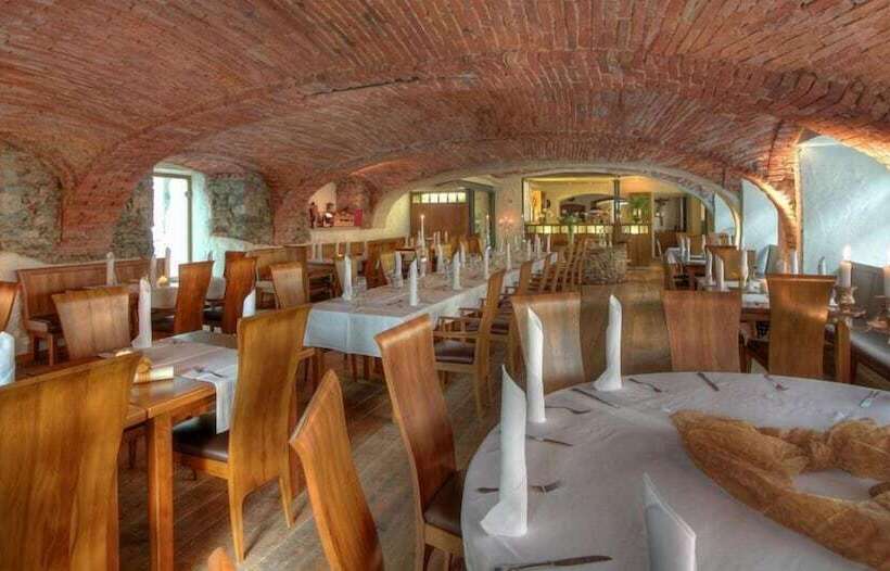 Hotelli Gasthof Zum Bach