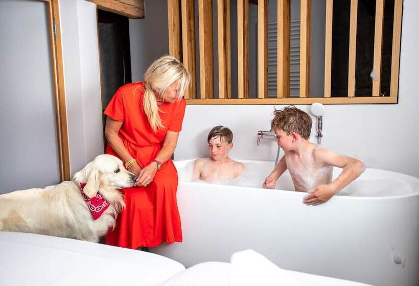 Hotelli Gasthof Zum Bach