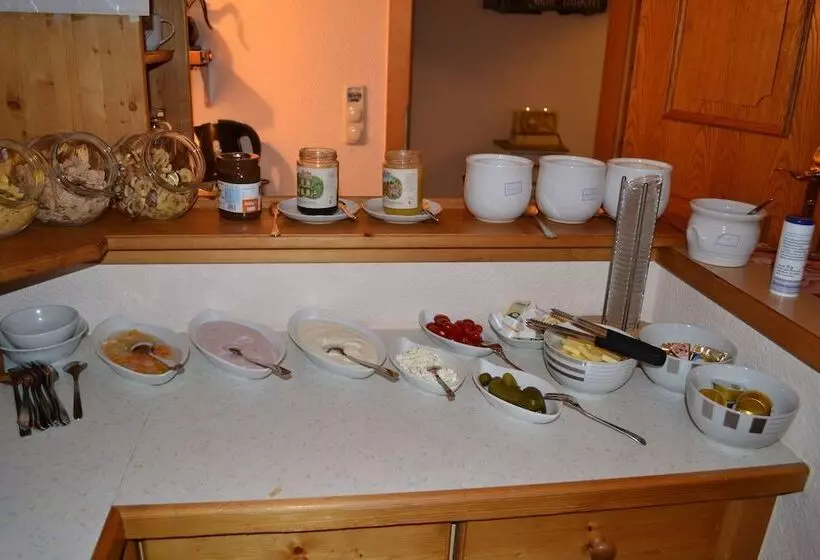 ホテル Haus Astoria