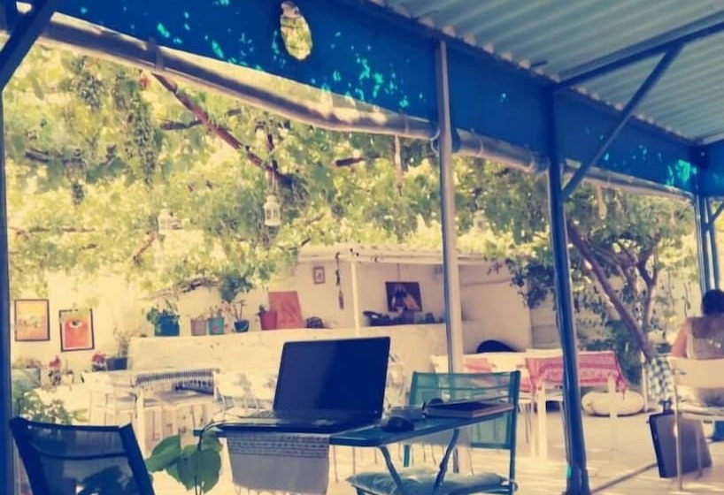 فندق Mavi Beyaz Pansiyon