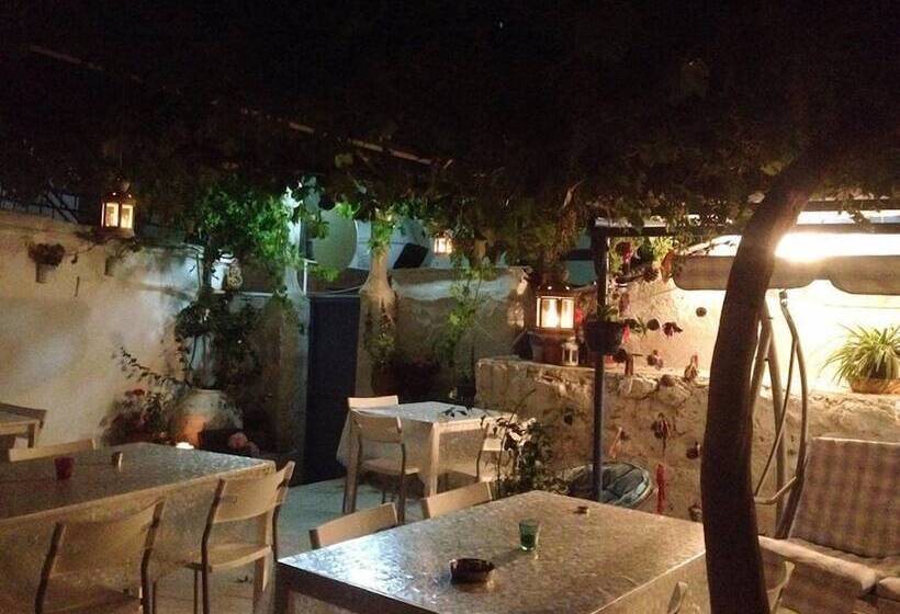 فندق Mavi Beyaz Pansiyon