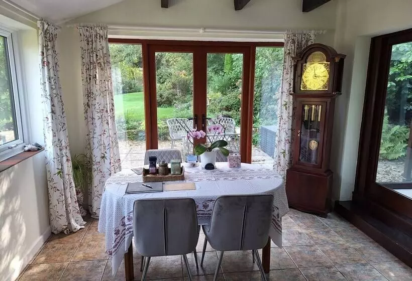 Lane End Cottage