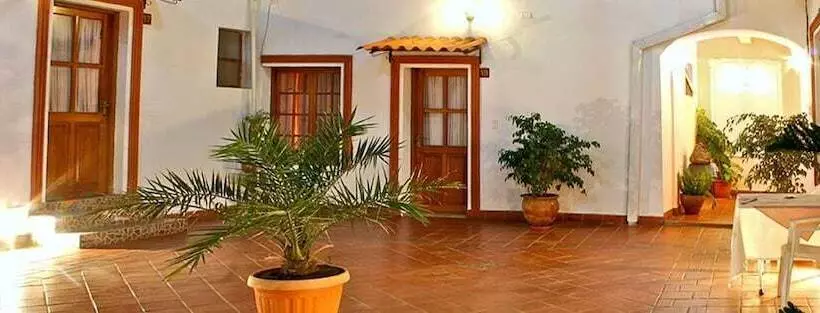 Las Torres Hostal
