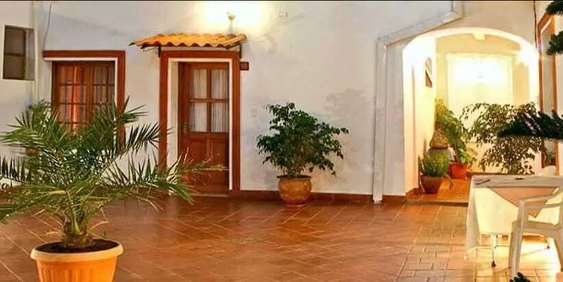 Las Torres Hostal
