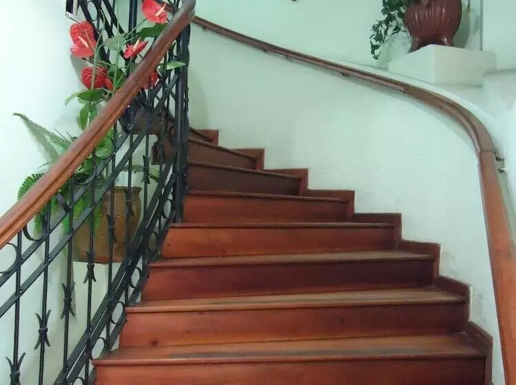 Las Torres Hostal