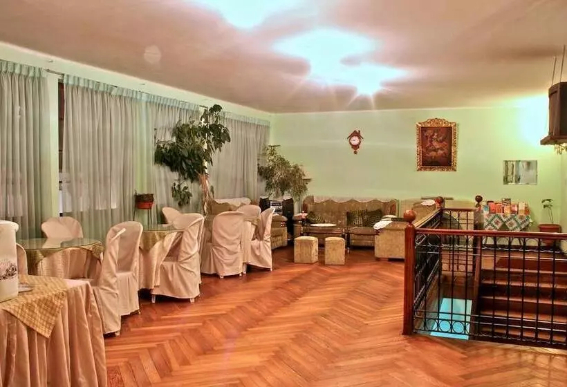 Las Torres Hostal