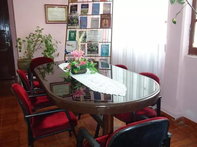 Las Torres Hostal