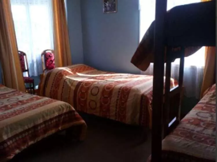 Mwono   Hostel