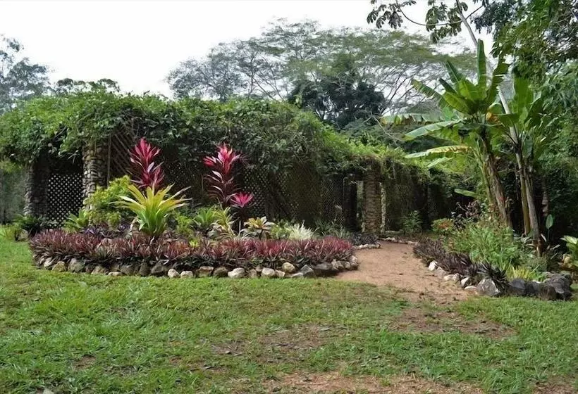 پانسیون Belize Botanic Gardens Cottages And Jungle Guest House