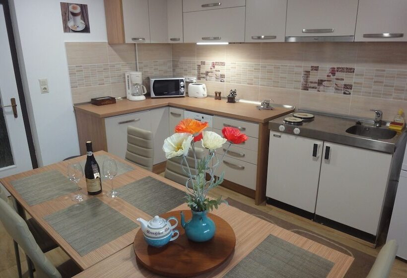 膳宿费 Comfort And Views