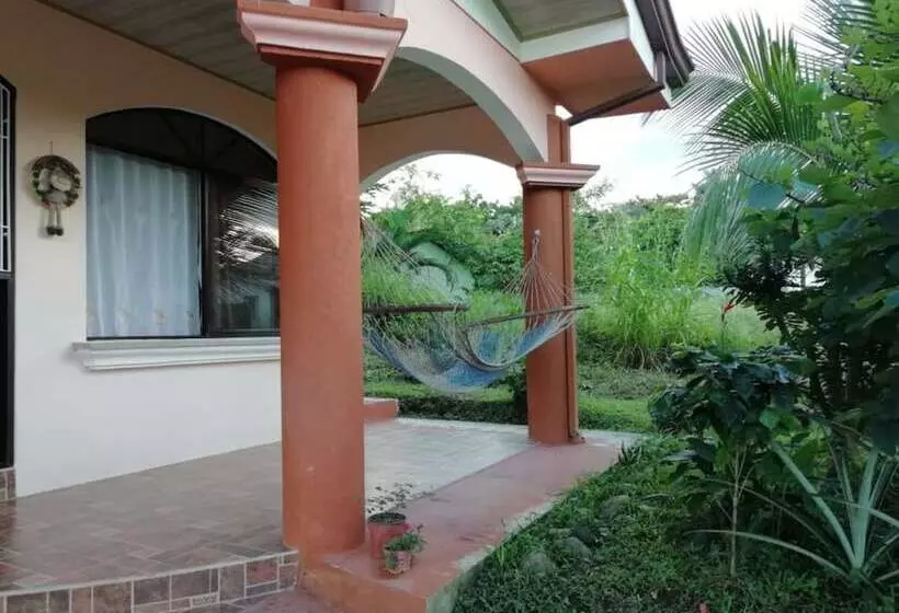 پانسیون Nayuribe Familiar House